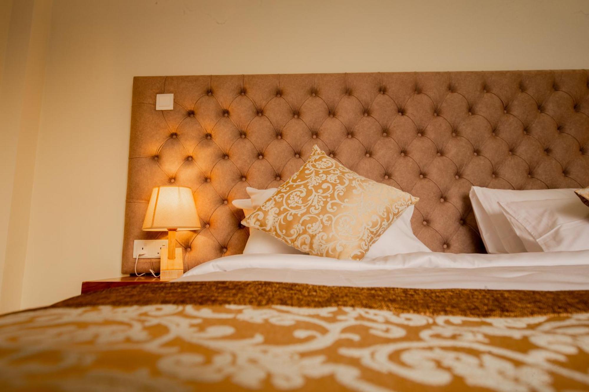 Manthra Leisure Otel Kandy Dış mekan fotoğraf