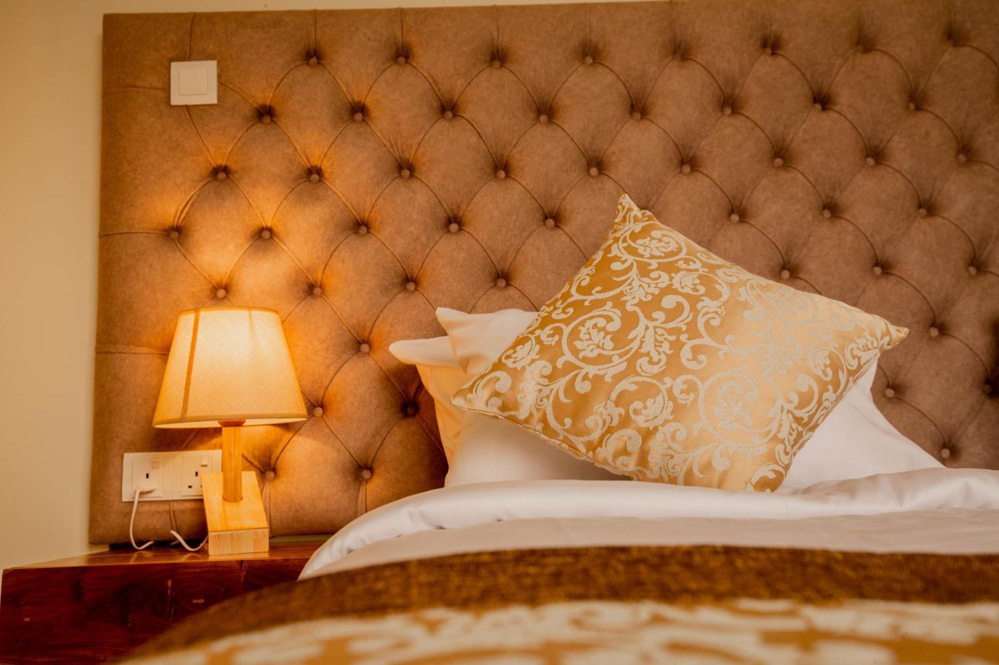 Manthra Leisure Otel Kandy Dış mekan fotoğraf